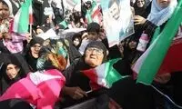 زنانی که به دیدار احمدی نژاد رفتند/ عکس