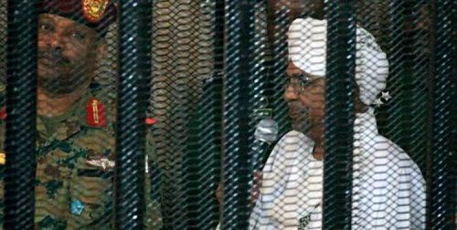 تلفن‌همراه «عمر البشیر» در زندان جنجالی شد