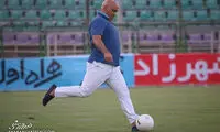 بازگشت علیرضا منصوریان به زمین با پیراهن آبی