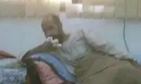 راز انگشتهای قطع شده سیف‌الاسلام!/ عکس