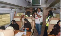 عربستان زنان برقع پوش را خدمه قطار کرد!