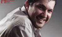 اکران نارنجی پوش همزمان با حضور حامد بهداد