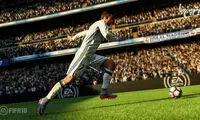 مقایسه‌ی بازی‌های PES ۲۰۱۸ و FIFA ۱۸؛ کدام بهتر است؟