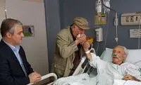 بوسه داریوش ارجمند بر دست جمشید مشایخی