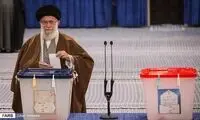 حضور رهبر معظم انقلاب در پای صندوق رأی