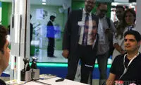 عکس: رونمایی از آینه تعاملی پاناسونیک