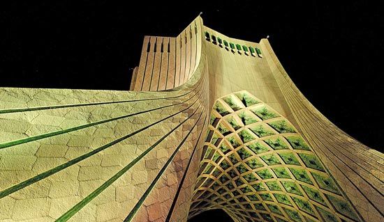 بزرگترین سازه تاریخی تهران در خطر تخریب