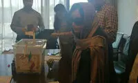 قربانی اسیدپاشی، رأی خود را به صندوق انداخت