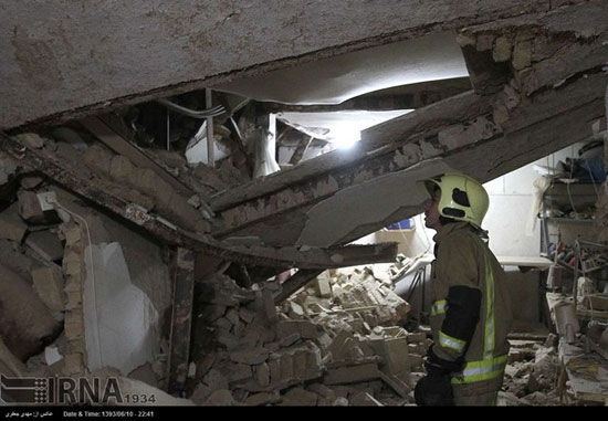 عکس: فرو ریختن یک ساختمان در تهران