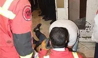 مرگ تلخ کارگر جوان محبوس بین دیواره آسانسور