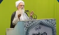 موحدی کرمانی: مردم مشکلات را تحمل می‌کنند
