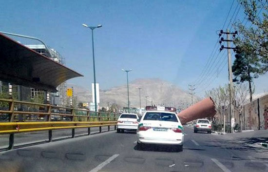 عکس: تخلف رانندگی عجیب خودروی پلیس!