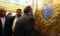 عکس:  لاریجانی در حرم حضرت علی (ع)