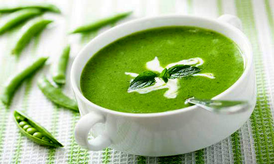 یک سوپ خوشمزه با کلی مواد سبز