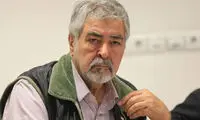 انتقاد محمود عزیزی از «پُزهای سیاسی» در «نصر»