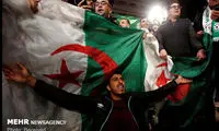 شادی مردم الجزایر بعد از برکناری دیکتاتور