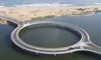 معماری جالب پل دایراه‌ای در سواحل جنوبی اروگوئه