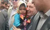 عکس: فرزند «معلم فداکار» در آغوش فانی