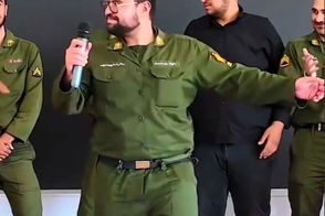 کلیپ دیدنی از رقص پرانرژی سربازان در یک جشن 