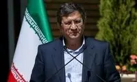 همتی لیست ۱۱بدهکار بانکی را به رئیسی داد