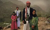 این دخترکان،‌ در کودکی، همسر می‌شوند، مادر می‌شوند