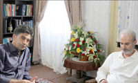 فرزاد حسنی از حاشيه دور شده؟