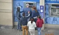 عکس: دزدی گروهی در روز روشن!