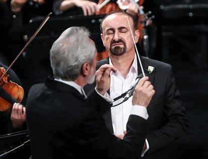کنسرت عبدالحسین مختاباد در بزرگ‌ترین تالار اُپرای ایران