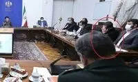 ژست عجیب و مشکوک در جلسه رسمی دولت