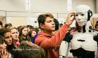 ساخت ربات انسانی توسط جوان 15 ساله