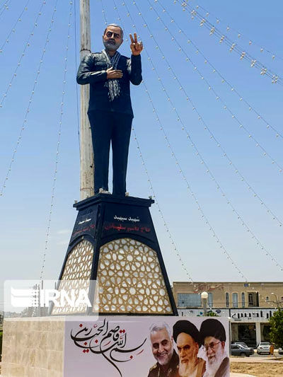 اعتراض و انتقاد به مجسمه سردار سلیمانی