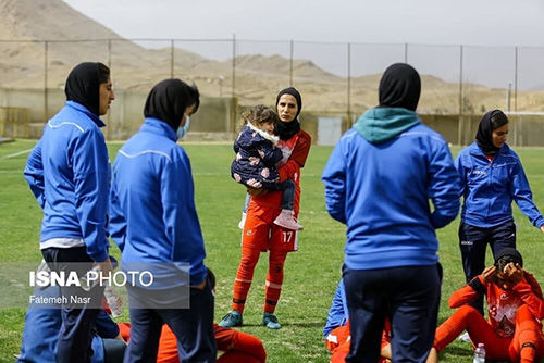 تصویر جالب و دیدنی از حاشیه فوتبال بانوان