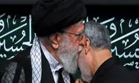 بوسه رهبر انقلاب بر گونه‌ی سردار سلیمانی
