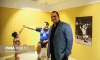 تندیسی که با سیامند رحمان غریبه است!
