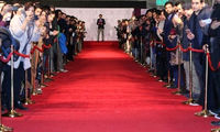 هنرمندان دسته جمعی یا با آژانس به فرش قرمز بیایند!