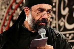 بخشی از شعرخوانی محمود کریمی که اشاره به رهبر جدید دارد