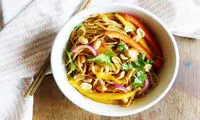 همه چیز در این سالاد پیدا میشه