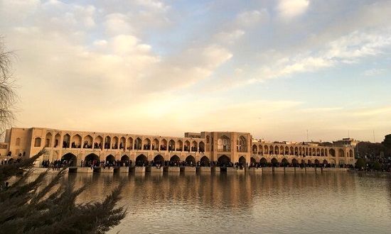 مژده به اصفهانی‌ها: زاینده‌رود زنده می‎‌ماند