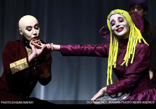انتقاد کیهان از اجرای دو تئاتر