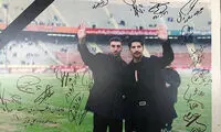 امضای ستاره‌ها پای پوستر مهرداد و علی