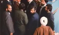 عکس:هاشمی‌ و‌ مهدی‌ در کنار سفینه‌‌ فضایی