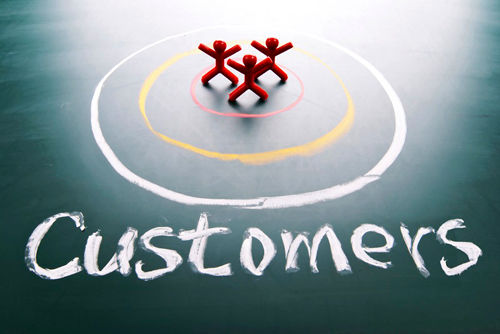 پنج عامل مهم برای شناختِ مشتری مناسب