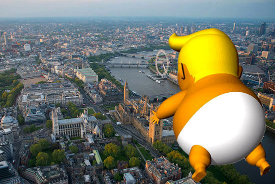 بادکنک تمسخرآمیز ترامپ در آسمانِ لندن