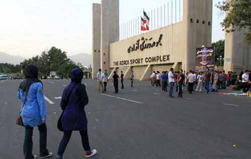 زنان ایران به استادیوم ها راه پیدا می کنند؟