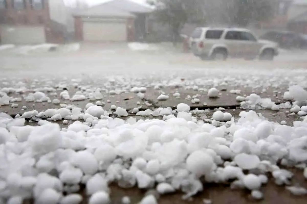 بارش کم‌سابقه تگرگ‌های بزرگ در موصل عراق