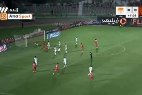 تهدید جدی دروازه فولاد با ضربه سر خطرناک شکاری 