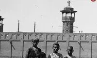«شیر سواری» کودکان در گورستان قم؛ ۱۱۰ سال قبل