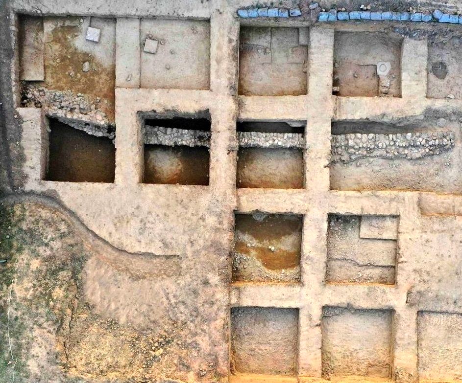 کشف معبد سه هزار سالۀ «خدای دریا» در یونان