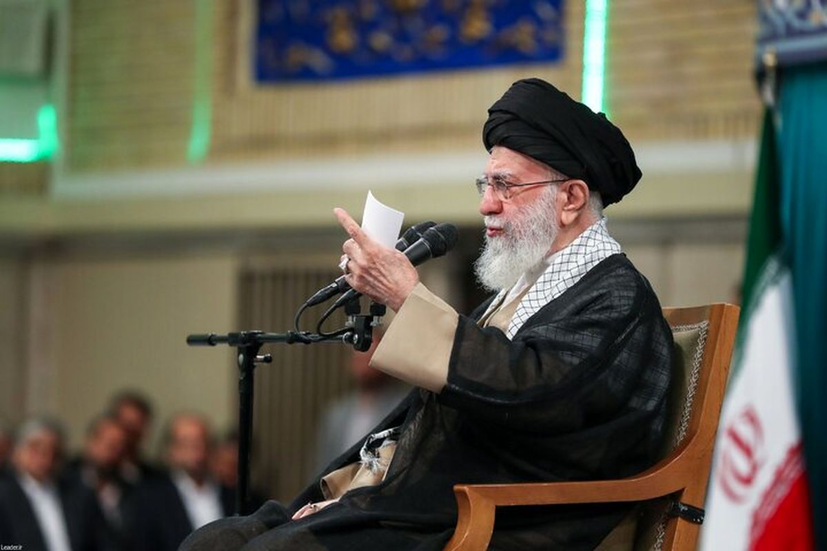 رهبر انقلاب: آموزشوپرورش یک نهاد حکومتی است
