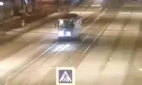 پرواز وحشتناک یک مرد پس از تصادف با یک خودرو